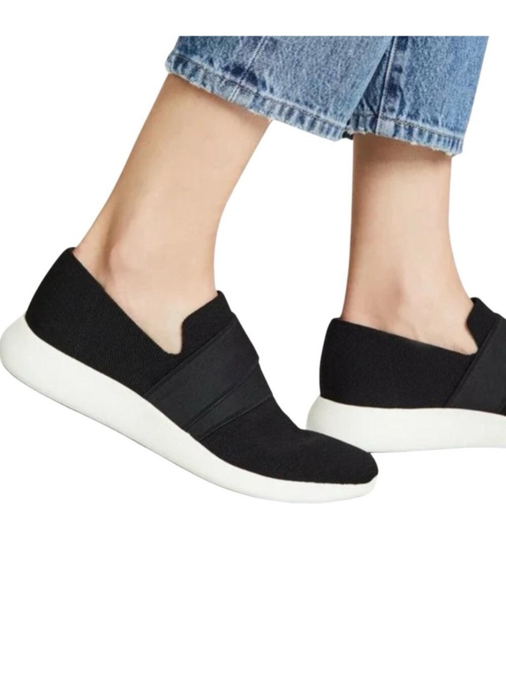 Vince Aston Slip-On Sneakers Women's US 10 Black Knit Stretch Casual Flat